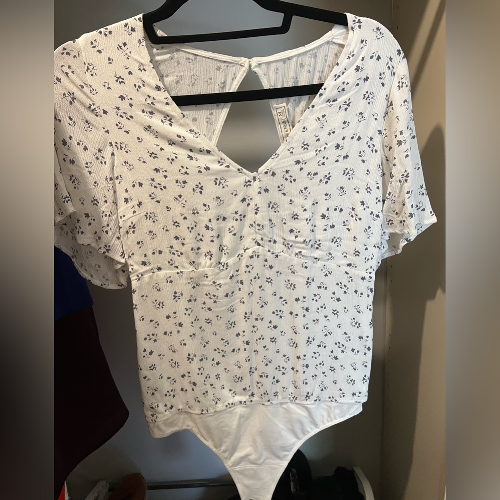 Abercrombie & Fitch floral bodysuit